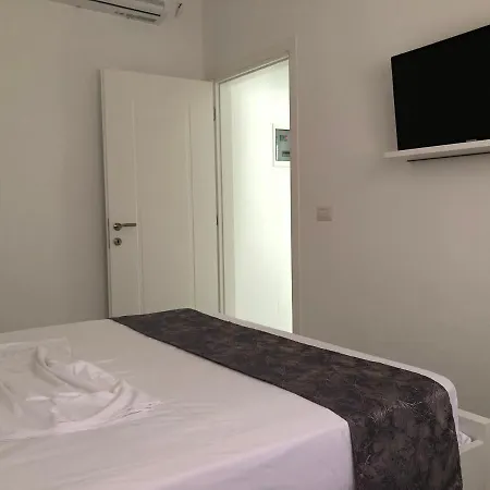 Irdi Aparthotel Ksamil Exterior photo