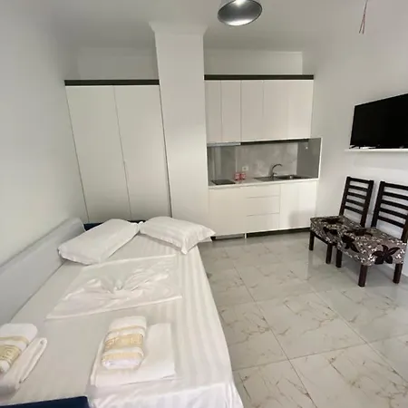 Irdi Aparthotel Ksamil Exterior photo