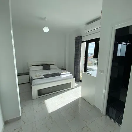 Irdi Aparthotel Ksamil Exterior photo