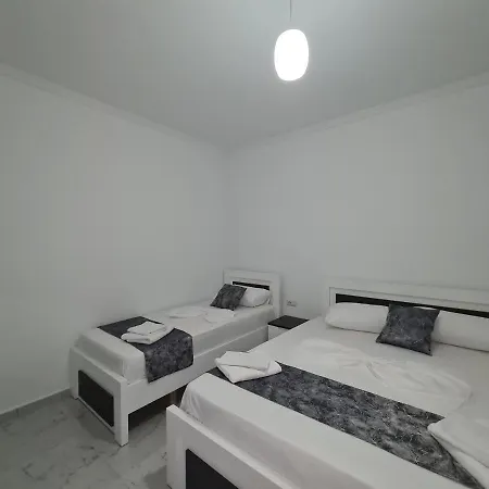 Irdi Aparthotel Ksamil Exterior photo