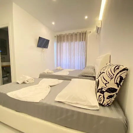 Irdi Aparthotel Ksamil Exterior photo