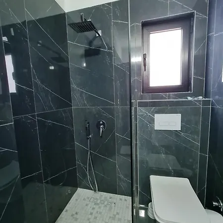 Irdi Aparthotel Ksamil Exterior photo