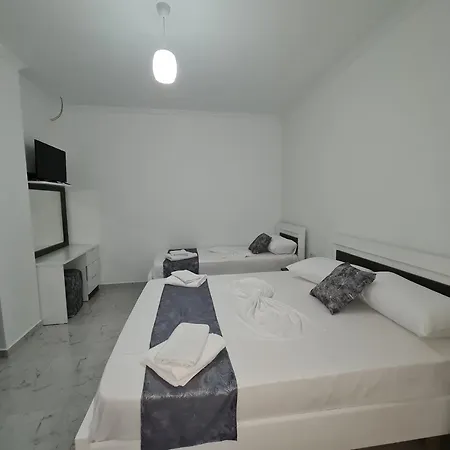 Irdi Aparthotel Ksamil Exterior photo