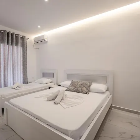 Irdi Aparthotel Ksamil Exterior photo