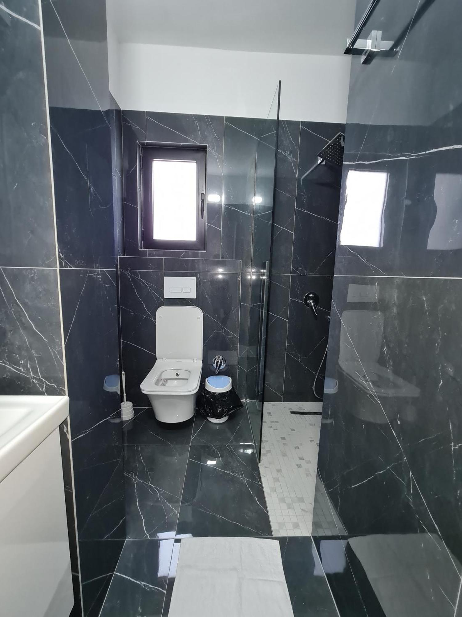 Irdi Apartment
