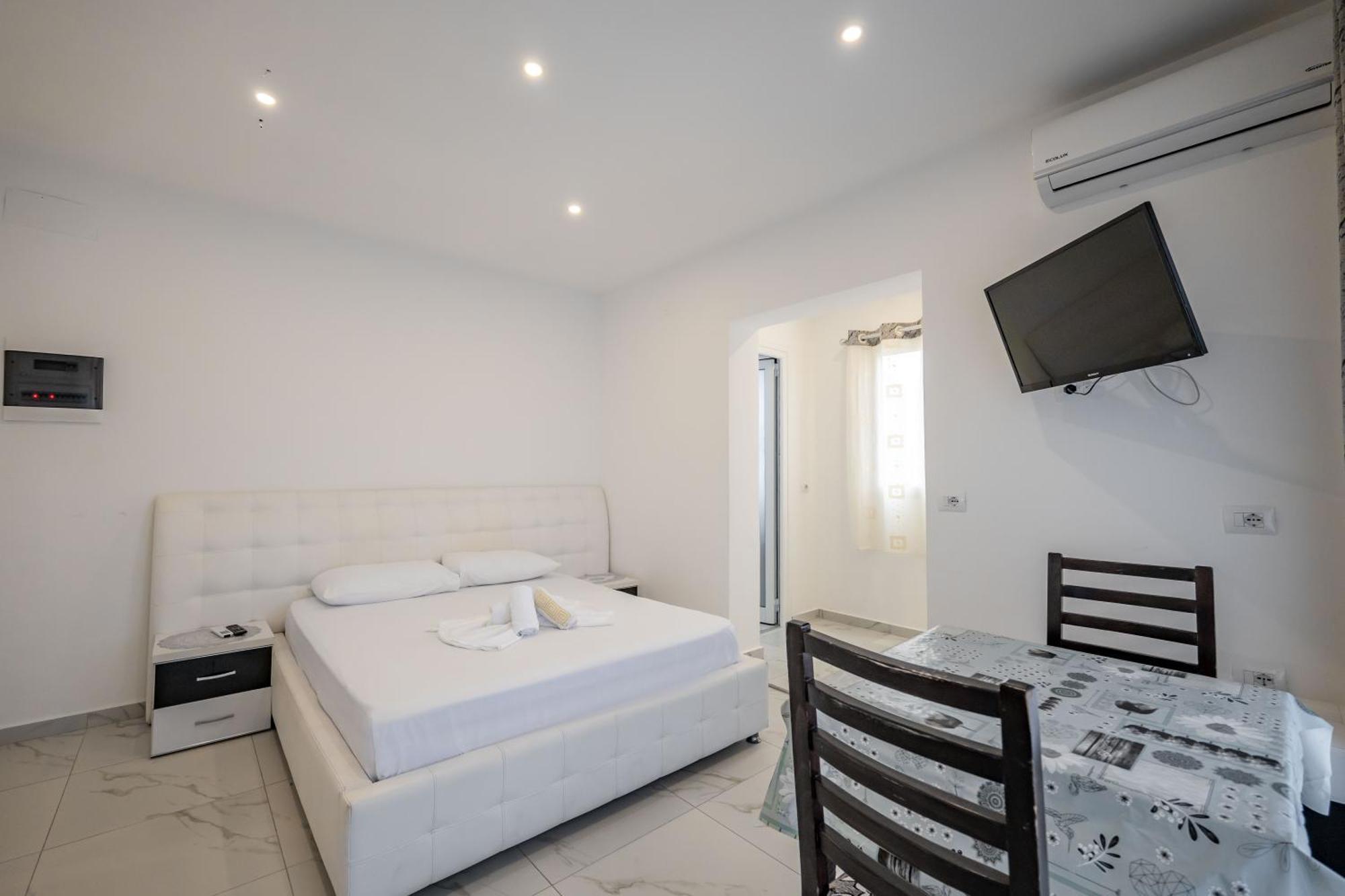 Irdi Apartment *